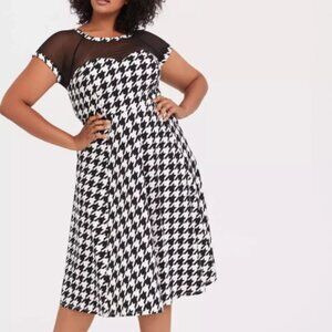 Torrid 20 Black White Rockabilly Pinup Mesh Panel Houndstooth Plus Dress 2X EUC